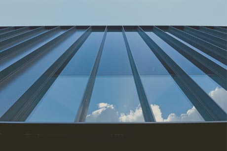 Aluminium curtain walling