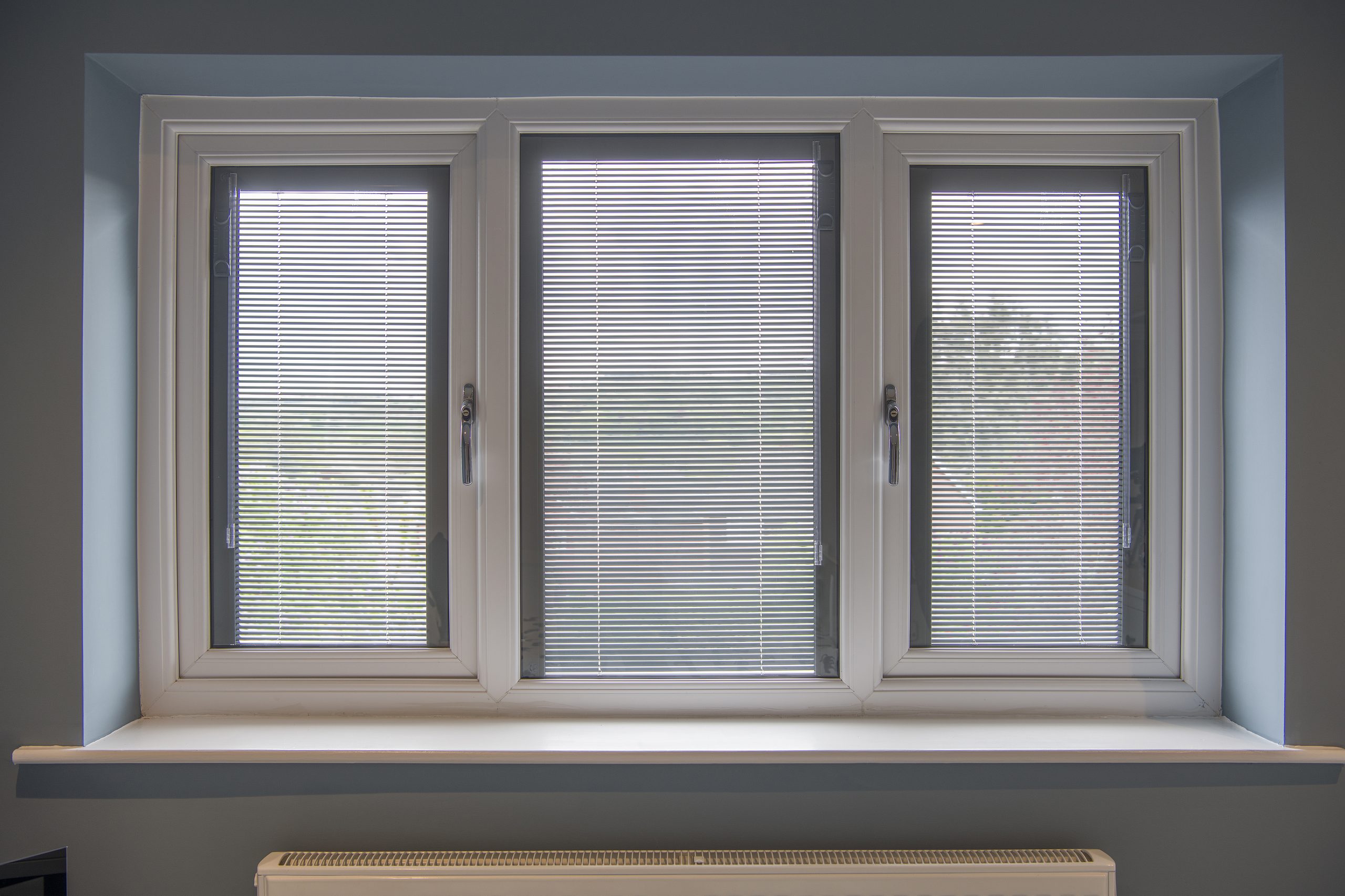Kitchen Triple window with Integral Blinds