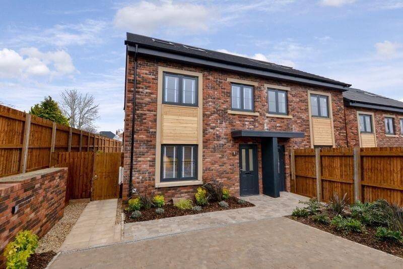 Middle Screen & Canopy